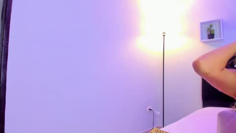 victoriia_rose_ online show from 04-15-26, 03:19