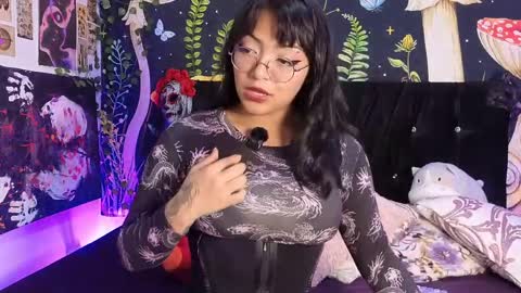 victoriia_thompson online show from 04-03-26, 09:57