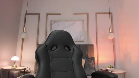 Snapshot of victoriia_vixen chatting on 04-24-26, 09:39 Victoria Vixen online show from 04-24-26, 09:39