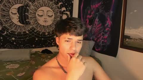 Snapshot of victorino_jhonson chatting on 01-05-25, 08:31 Victorino Jhonson online show from 01-05-25, 08:31