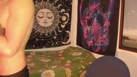 Snapshot of victorino_jhonson chatting on 01-11-25, 04:57 Victorino Jhonson online show from 01-11-25, 04:57