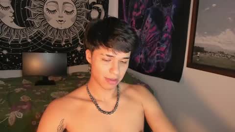 Snapshot of victorino_jhonson chatting on 01-12-25, 08:03 Victorino Jhonson online show from 01-12-25, 08:03