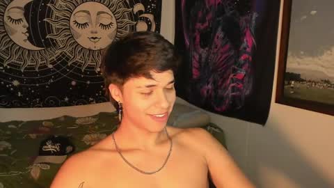 Snapshot of victorino_jhonson chatting on 01-14-25, 04:57 Victorino Jhonson online show from 01-14-25, 04:57