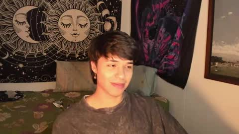 Snapshot of victorino_jhonson chatting on 02-06-25, 11:54 Victorino Jhonson online show from 02-06-25, 11:54