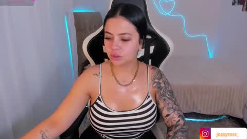 V  I C  T O R I A  online show from 11-10-25, 07:02