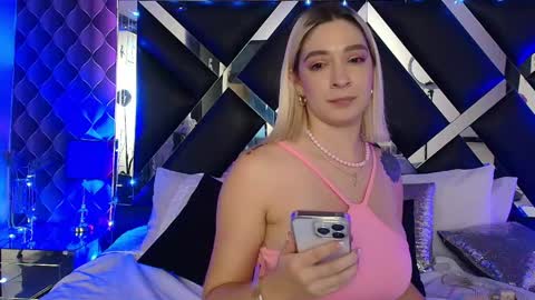 victtoria lee online show from 05-16-26, 12:18
