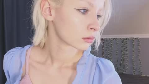 Eva online show from 04-18-26, 12:53
