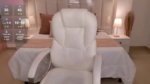 viictoria_joness online show from 05-14-26, 01:34