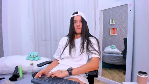 viictoriiasaenz online show from 03-27-26, 05:02