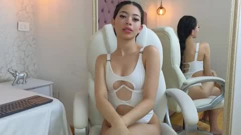 Violet  online show from 01-14-26, 09:31