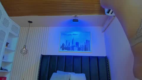 Viiolett online show from 01-14-25, 07:53