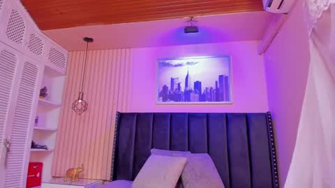 Viiolett online show from 01-15-25, 07:12