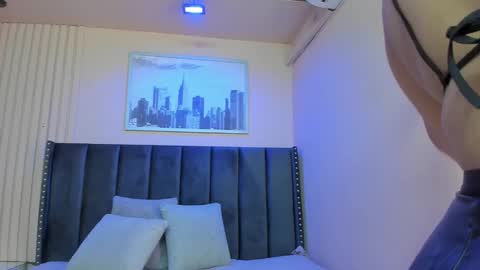 Viiolett online show from 03-12-25, 08:10