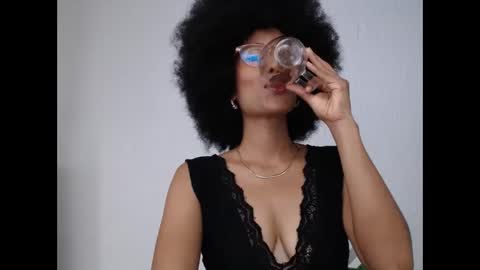 viiolettaaa online show from 04-16-26, 07:58