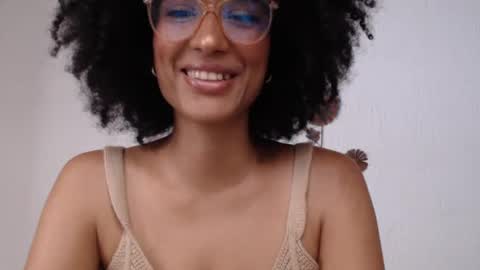 viiolettaaa online show from 06-26-26, 09:30