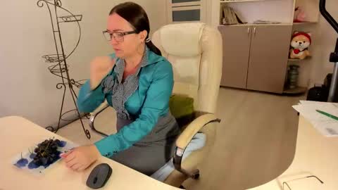 Ukrainian-woman online show from 11-19-25, 11:21