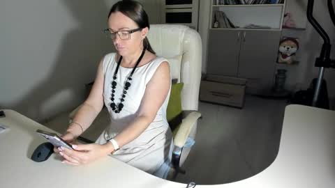 Ukrainian-woman online show from 11-23-25, 06:02