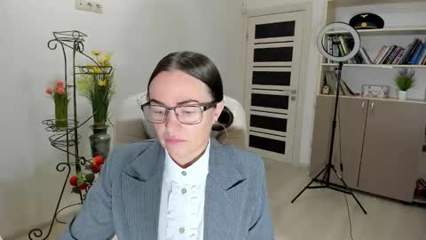 Ukrainian-woman online show from 12-18-25, 06:19