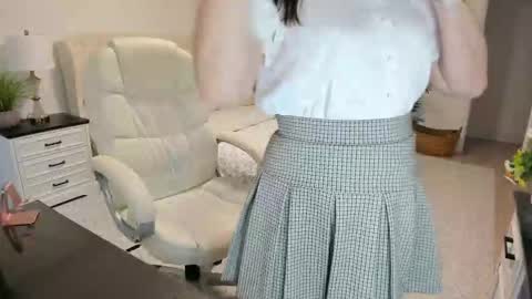 Ukrainian-woman online show from 03-21-26, 12:10