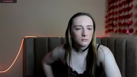 Snapshot of vika_pinakolada chatting on 03-11-25, 03:48 vika pinakolada online show from 03-11-25, 03:48