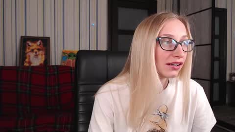 Vika online show from 10-19-25, 07:14