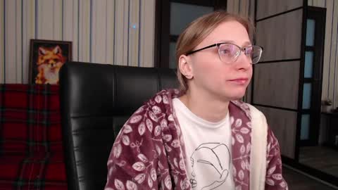 Snapshot of vikaericka chatting on 05-02-26, 01:05 Vika online show from 05-02-26, 01:05