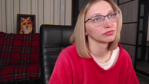 Snapshot of vikaericka chatting on 05-13-26, 09:44 Vika online show from 05-13-26, 09:44
