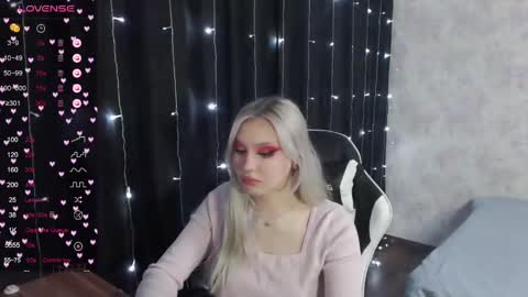 Snapshot of vikapowers chatting on 01-15-25, 06:19 vikapowers online show from 01-15-25, 06:19