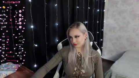 Snapshot of vikapowers chatting on 03-01-25, 12:01 vikapowers online show from 03-01-25, 12:01