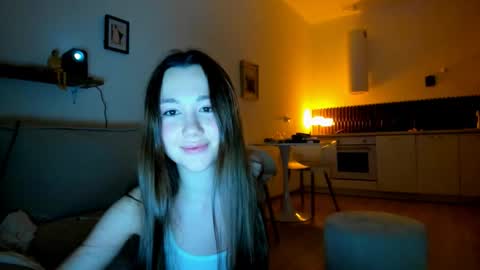 Snapshot of vikawels chatting on 10-19-25, 09:37 Vika online show from 10-19-25, 09:37