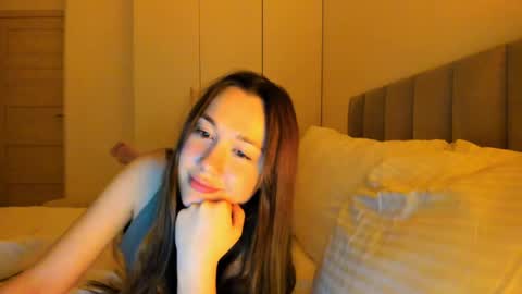 Vika   online show from 04-19-26, 12:33