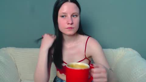 Viki Kelt online show from 03-06-25, 03:13