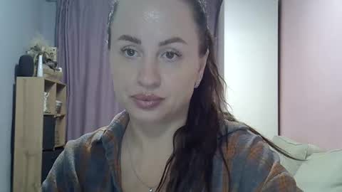 viki_red online show from 11-04-25, 06:56