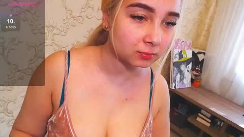 Snapshot of vikiwaitingforyou chatting on 02-17-25, 10:07 Vitoria online show from 02-17-25, 10:07