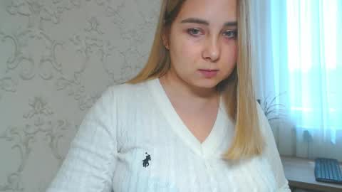 Snapshot of vikiwaitingforyou chatting on 05-18-26, 11:16 Vitoria online show from 05-18-26, 11:16