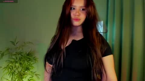 Snapshot of vikki_bunny chatting on 04-23-26, 12:29 Vikki online show from 04-23-26, 12:29