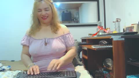 VIKKKTORIAAA online show from 02-04-25, 05:10