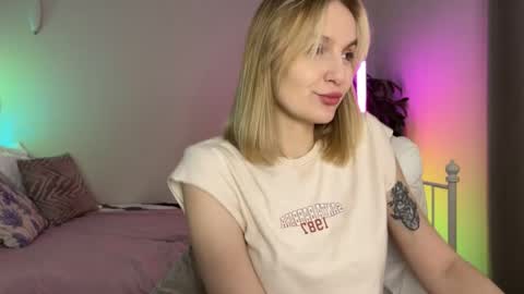 Vikky online show from 05-12-26, 01:03