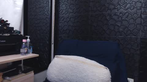 Viktor Herrera online show from 10-03-25, 05:32