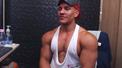 Viktor Herrera online show from 10-31-25, 04:30