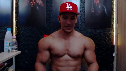 Viktor Herrera online show from 02-18-26, 03:02