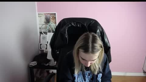 viktoria_lovely online show from 02-05-26, 07:02