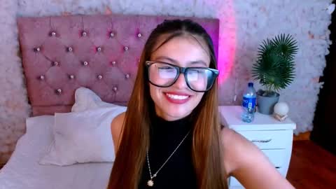 viky_evanss online show from 02-05-26, 06:12