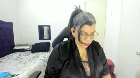 VIKY ADAMS online show from 11-11-25, 11:21