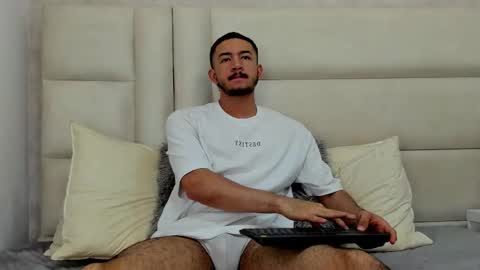 Vitaly online show from 10-28-25, 03:58