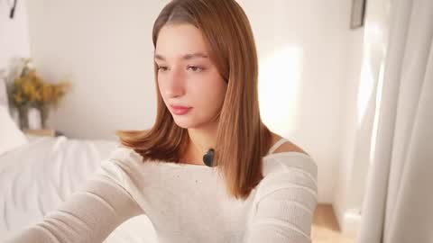 Snapshot of villanelle_l chatting on 05-14-26, 10:11 Lana online show from 05-14-26, 10:11