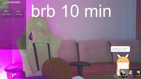 Snapshot of villuuvargas chatting on 12-18-25, 02:50 Eva online show from 12-18-25, 02:50