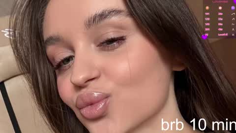 Snapshot of villuuvargas chatting on 03-05-26, 02:18 Eva online show from 03-05-26, 02:18