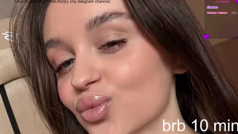 Snapshot of villuuvargas chatting on 03-16-26, 02:28 Eva online show from 03-16-26, 02:28