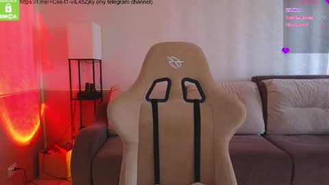 Snapshot of villuuvargas chatting on 04-12-26, 03:11 Eva online show from 04-12-26, 03:11